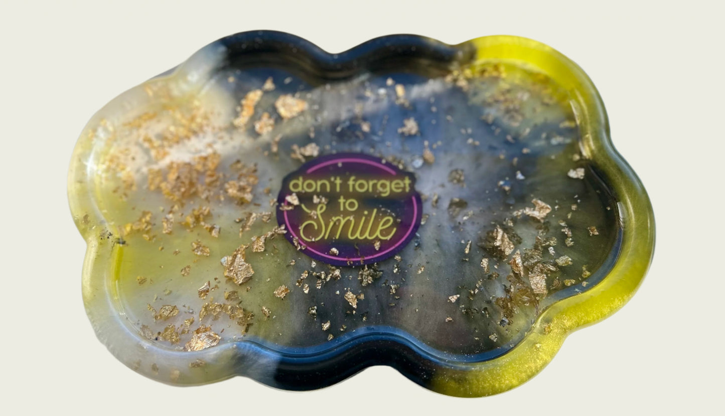 Black and Yellow Cloud Rolling Tray