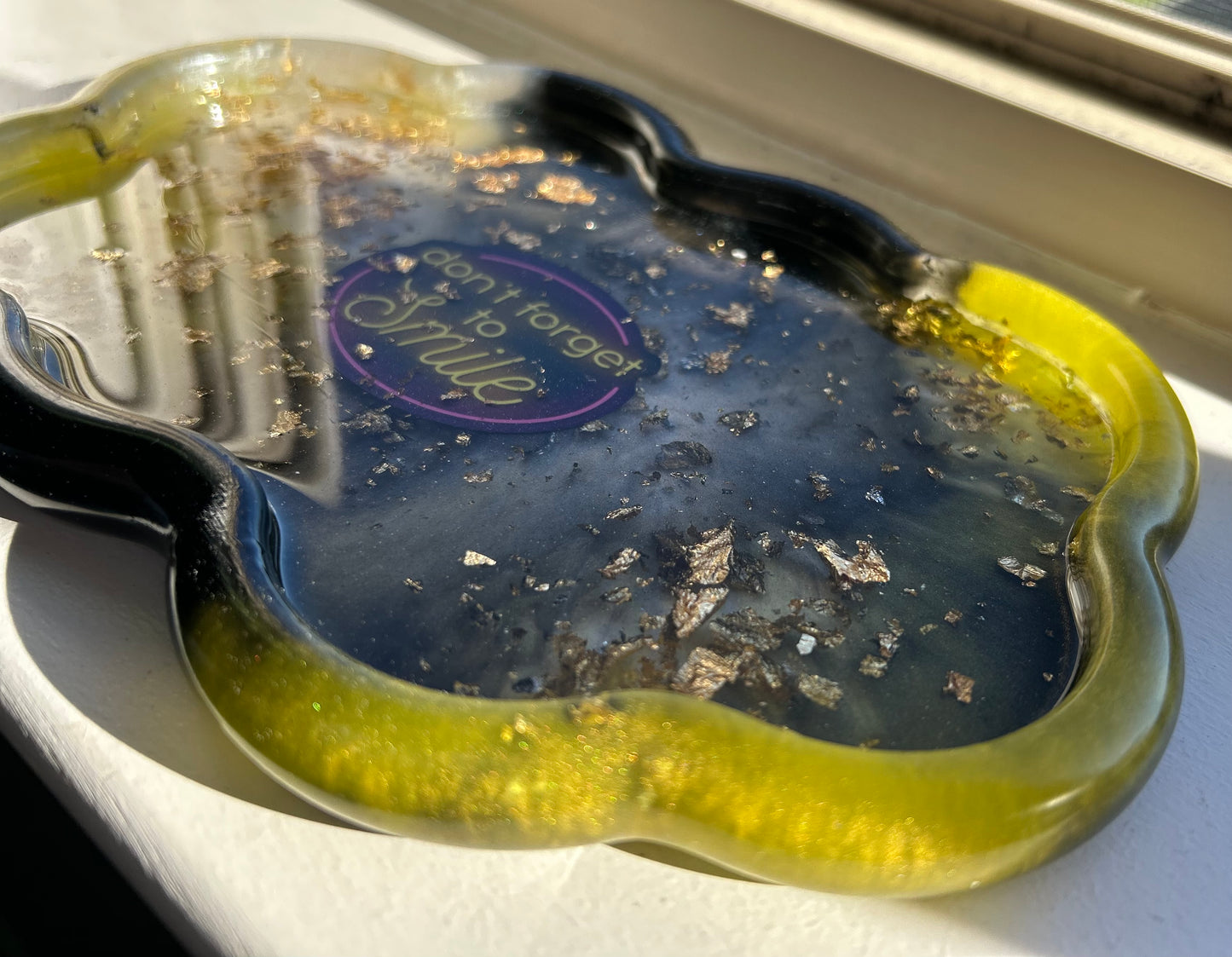 Black and Yellow Cloud Rolling Tray